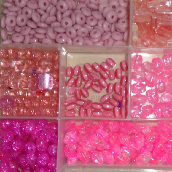 1 LB 2 OZ Craft Jewelry Making Beads & Organizer Pink All Sizes Shapes Material - Picture 2 of 6